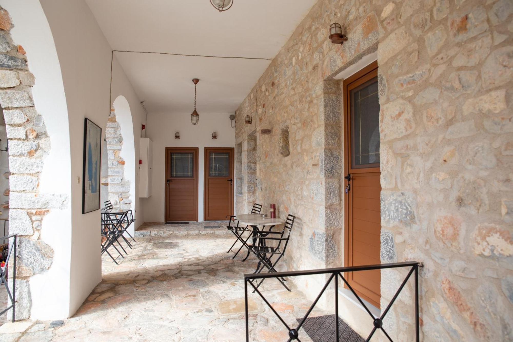 Traditional House Alepis In Areopolis Экстерьер фото